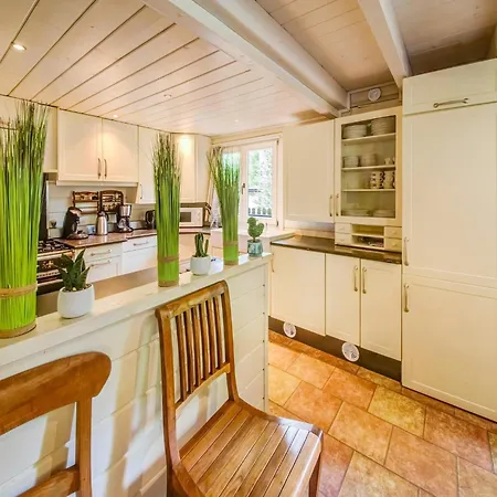 Chic With Wellness, Cleaning Included Hébergement de vacances