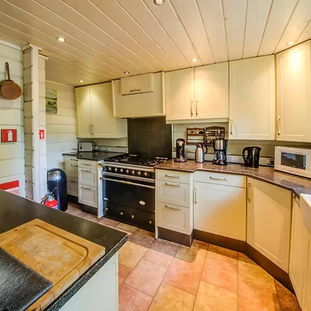 Hébergement de vacances Chic With Wellness, Cleaning Included