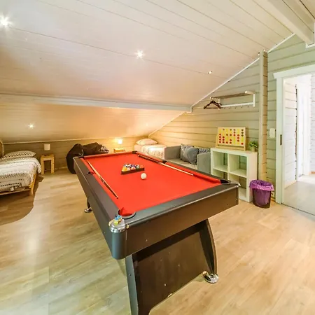 Hébergement de vacances Chic With Wellness, Cleaning Included