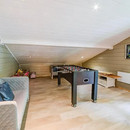 Chic With Wellness, Cleaning Included Vesin